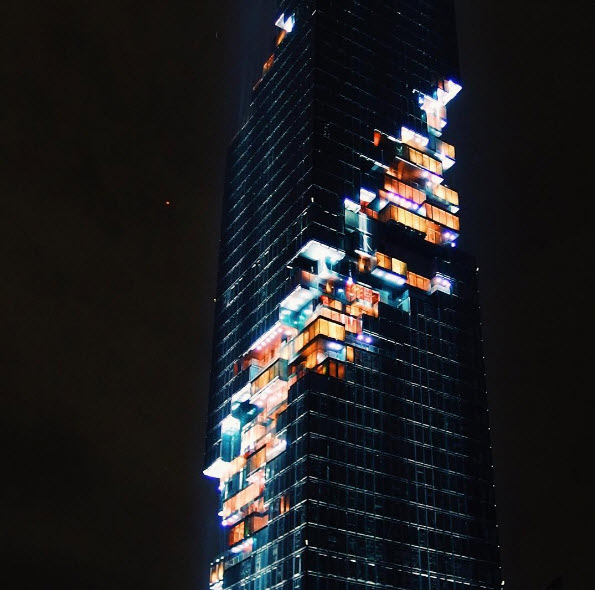 Majestuosa inauguración de la torre más alta de Tailandia